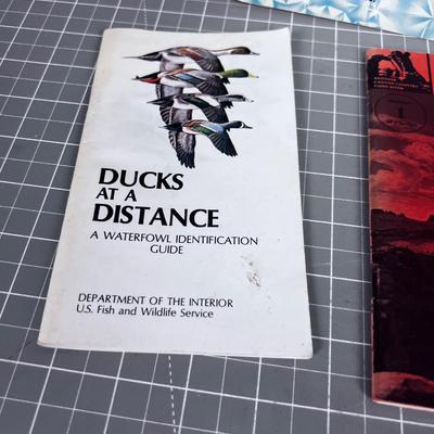 3 Vintage Outdoor GUIDES 