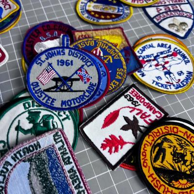VINTAGE Large Lot of Boy Scout Patches 