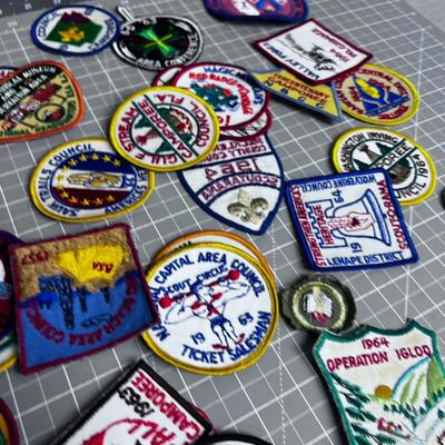 VINTAGE Large Lot of Boy Scout Patches 