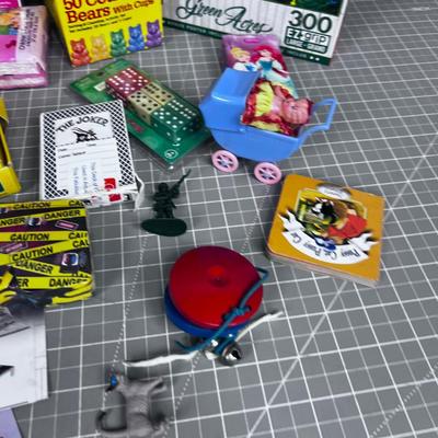 Mixed lot of Toys and Puzzle