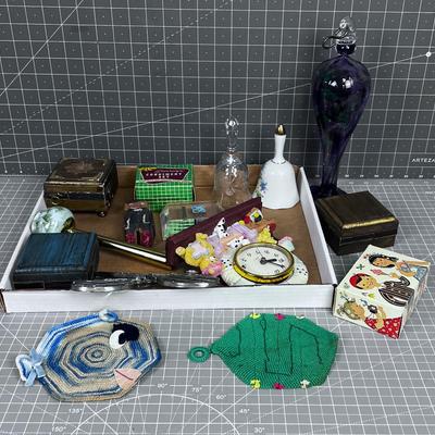 Tray of Decorative Items: Clock etc. 