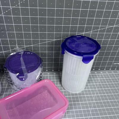 Lock N Lock Containers, NEW 