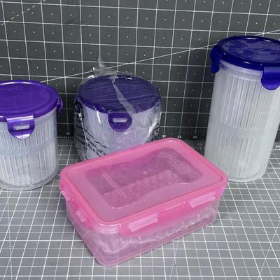 Lock N Lock Containers, NEW 