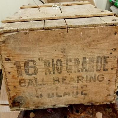 LOT 189 OLD WOODEN BOX