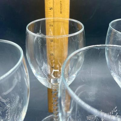 Set of 4 Wine Glasses Clear with Twisted Stems