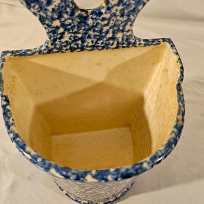 Speckled Chick, Duck, Bundt Pan & More Ceramic Pottery (K-JS)