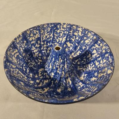 Speckled Chick, Duck, Bundt Pan & More Ceramic Pottery (K-JS)