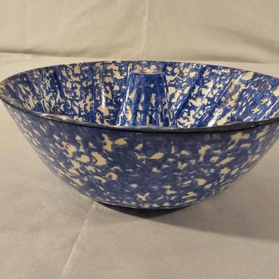 Speckled Chick, Duck, Bundt Pan & More Ceramic Pottery (K-JS)