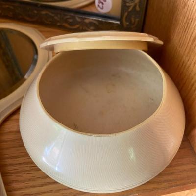 Vintage Bathroom Accessories