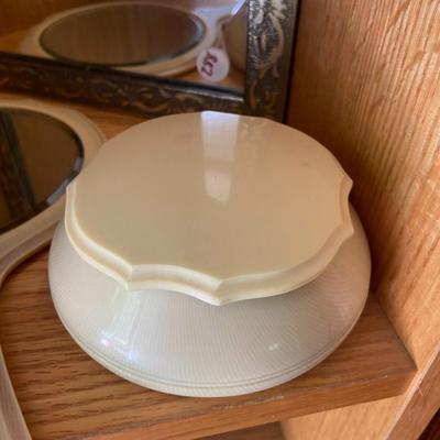 Vintage Bathroom Accessories