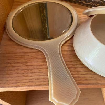 Vintage Bathroom Accessories