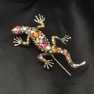 Multi Color Rhinestone Lizard Brooch Silver Toned Gecko Reptile Pin