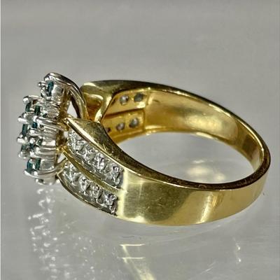 14 K Blue diamond / white diamond ring Reserve set