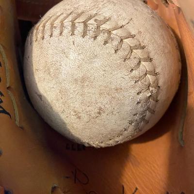 Collectible MacGregor Baseball Glove and Softball, Glove signed Ray Knight
