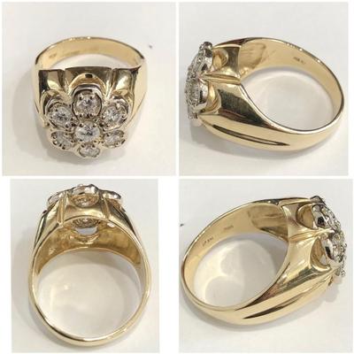14 k Gold and diamond ring Reserve set