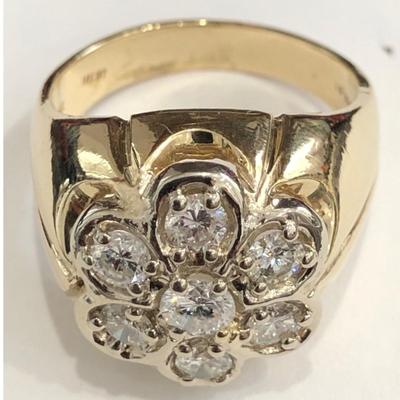 14 k Gold and diamond ring Reserve set