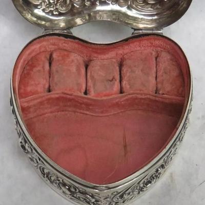 Sterling silver Heart Jewerlery box 127 g