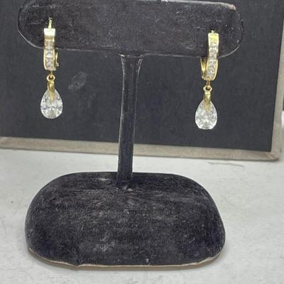 14 k Gold cz earings 4.7 g