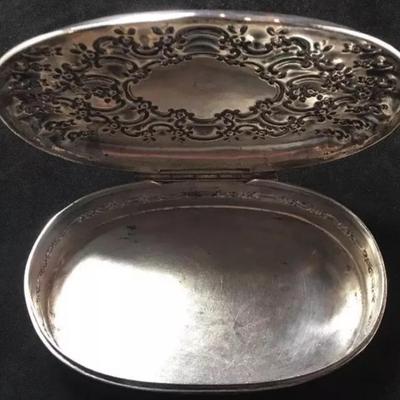 Tiffinay sterling trinket box 133 G