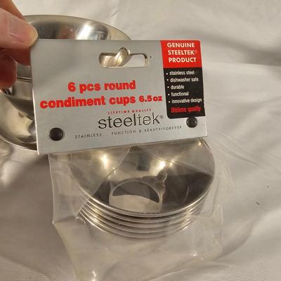 Assorted Stainless Steel Kitchen Items (K-JS)