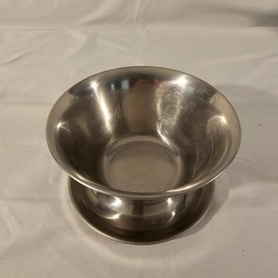 Assorted Stainless Steel Kitchen Items (K-JS)