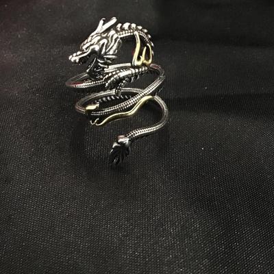 Wraparound dragon ring