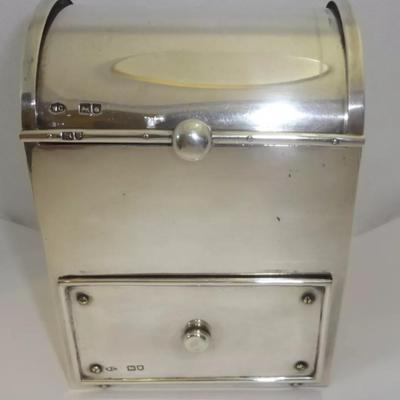 Vintage sterling silver jewelery box . 475 g Reserve set