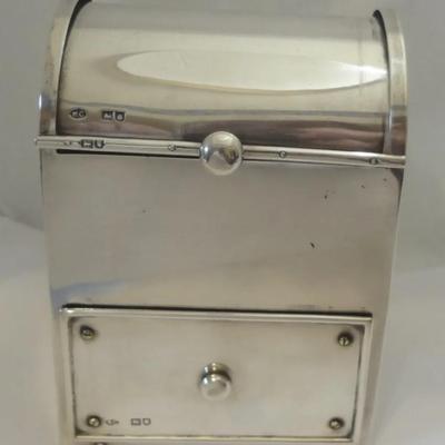 Vintage sterling silver jewelery box . 475 g Reserve set