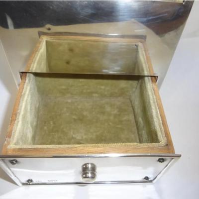 Vintage sterling silver jewelery box . 475 g Reserve set