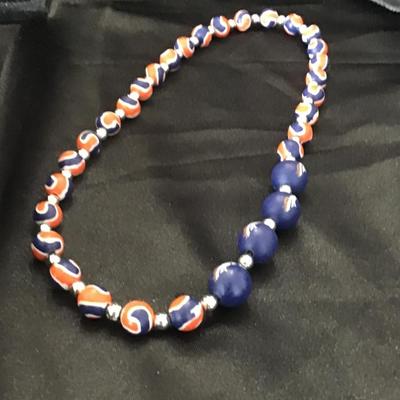 Bronco stretchy beaded necklace