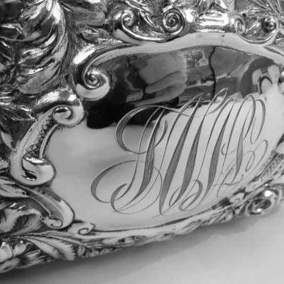1920 sterling silver heavy ornate box 575 g Reserve set $