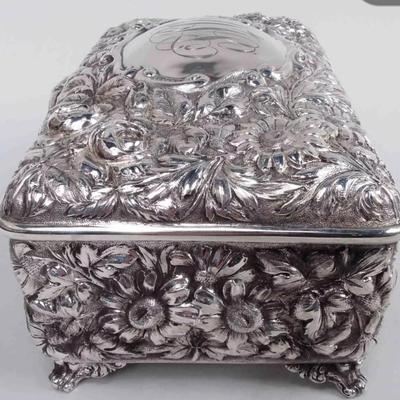 1920 sterling silver heavy ornate box 575 g Reserve set $