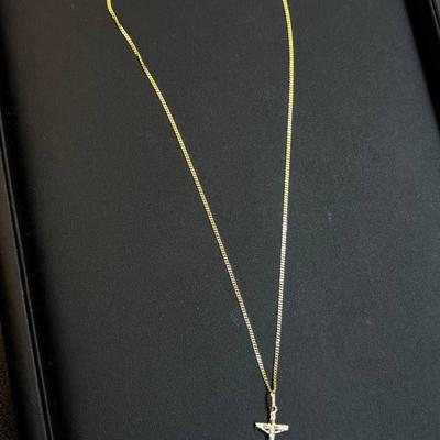 14 k Gold cross necklace 20 in