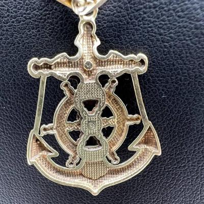 10 k Gold necklace w anchor 20 in reserve set