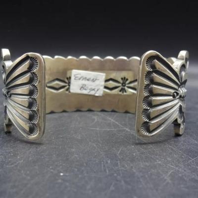 Rare vintage sighned sterling silver red coral native bracelet