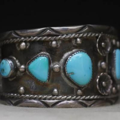 Sterling silver turquiose sighned cuff bracelet