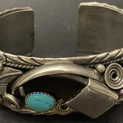 Sterling silver turquiose bear claw bracelet sighned