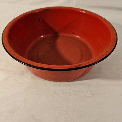 Assorted Enamelware Bowls & More (K-JS)
