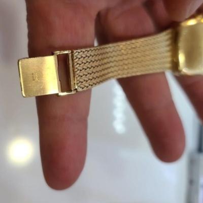 Vintage Baum & Mercier 14 k solid Gold watch Reserve set