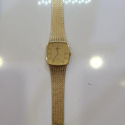 Vintage Baum & Mercier 14 k solid Gold watch Reserve set