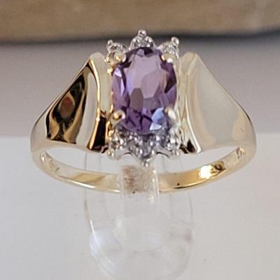 10k Gold Ring Diamond aquamarine size 7 4.2 g