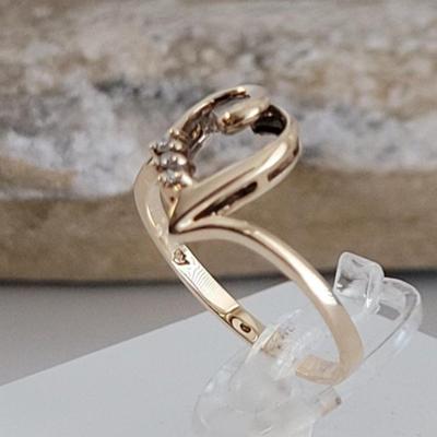 Gold Ring diamond size 9