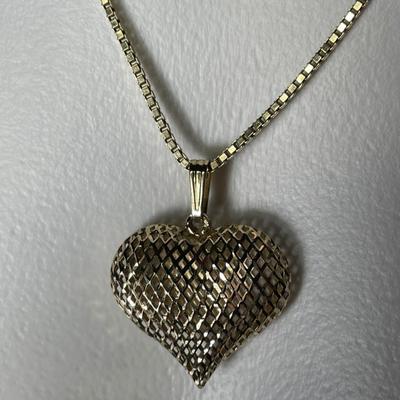 14 k Gold heart necklace