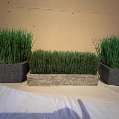 VASED FAUX PLANTS AND SERVING TRAY