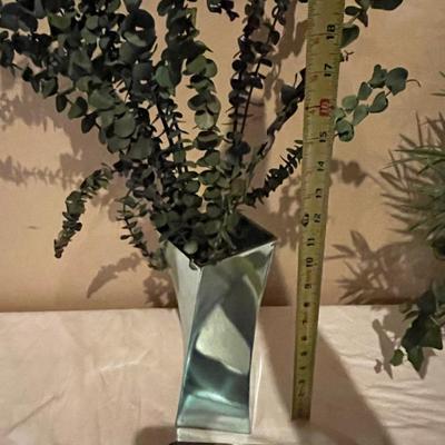 VASED FAUX PLANTS AND SERVING TRAY