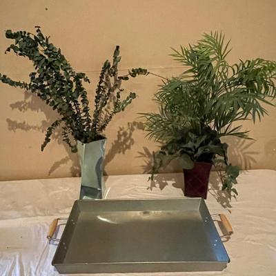 VASED FAUX PLANTS AND SERVING TRAY
