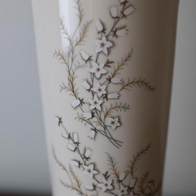 Beautiful Floral Design Table Lamp