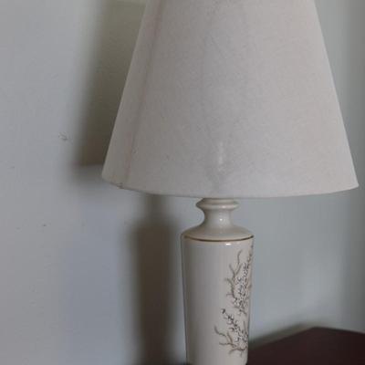 Beautiful Floral Design Table Lamp