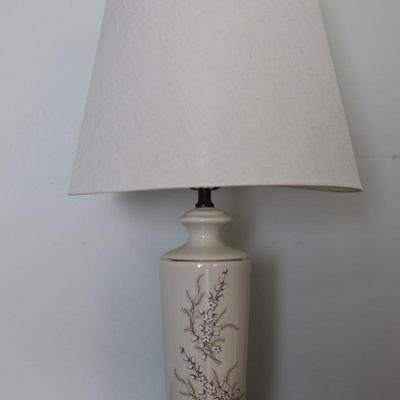 Beautiful Floral Design Table Lamp