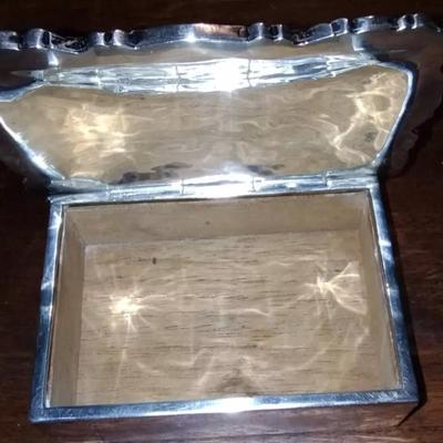 Sterling silver box 296 g